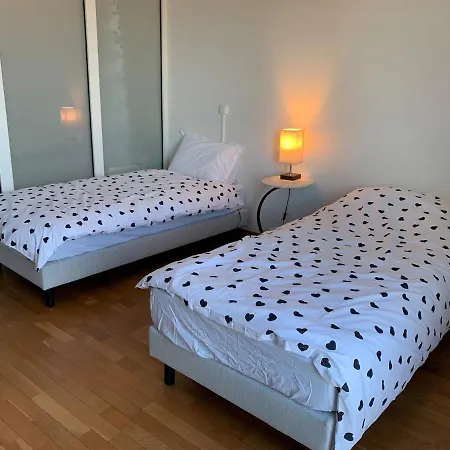 Charming Eiffel Tower View Apartament Issy-les-Moulineaux